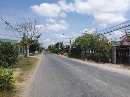 Chính chủ gửi bán 2700m2 đất, đường xe tải, sát đt830, sổ hồng riêng, giá rẻ