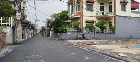 80m bến trung bắc hồng đường 5m xe 16 chỗ ngủ trong đất 10m trục chính làng sát dự án vin bh