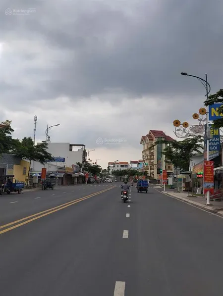 Bán lô đất thổ cư ở trong khu dân cư gần chợ bến cát