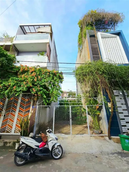 Bán đất 3 tỷ, hẻm xe hơi 6m thông, chủ vay nh, thiện chí bán, full thổ cư ko qh lg