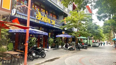 Lô đất duy nhất còn xót lại, tại khu phố đi bộ an thượng. đường an thượng 3. dt 90m2. giá 26.8 tỷ