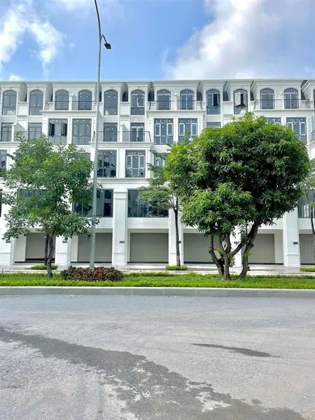 Rẻ lắm rồi. chỉ 14,35 tỷ căn liền kề khu anh quốc dự án hinode royal park. 0966 761 ***