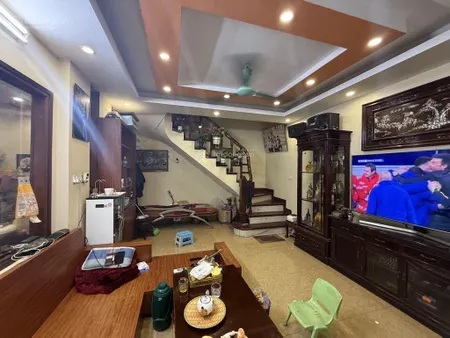 Bán nhà đẹp hoàng mai ôtô đỗ cửa 5tầng sổ đẹp trước nhà công viên 50m 15tỷ (có tl)