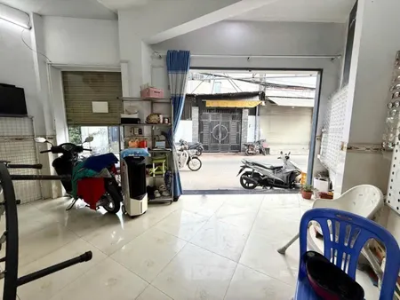 Giảm 200tr! Nhà mặt tiền 2 tầng HXT 40m2, Vuông – Liên Khu 2-5 Q12