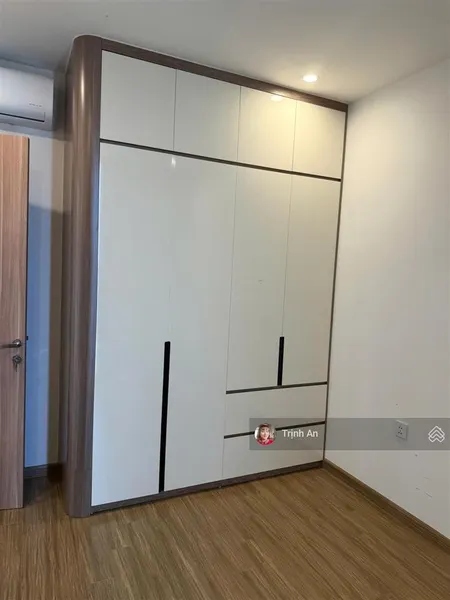 Căn p4.12 tầng cao, 61.4m2, 2pn 2wc, giá 3.85 tỷ đã làm sổ,giao 15 ngày