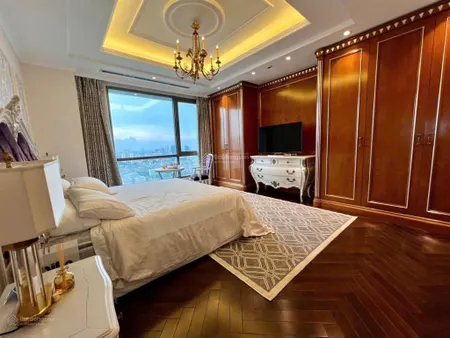 Bán căn hộ 167m2 dự án ha noi signature số 3 nguyễn văn huyên, full nội thất 150tr/m2