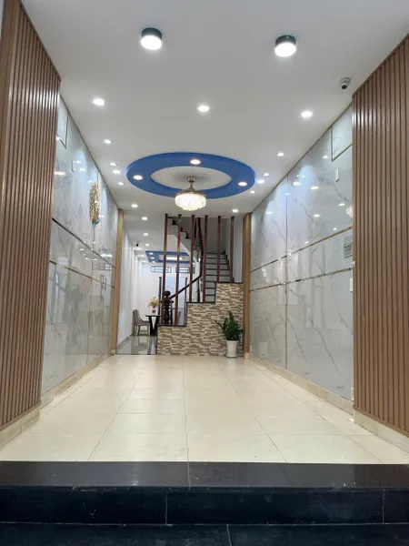 Nhà mặt tiền 5 tầng, Đường 10m, 75m2 – Lê Hoàng Phái QV