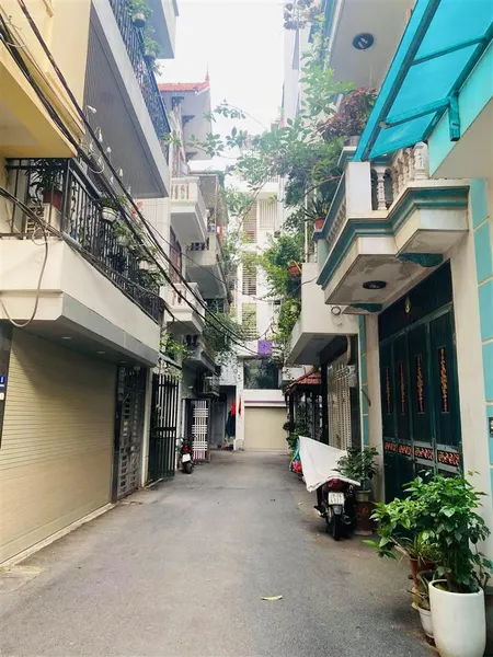 Bán nhà đẹp âu cơ, tây hồ diện tích 52m2, mt 4.2m, 4 tầng, có ô chờ thang máy, giá 9.5 tỷ tl