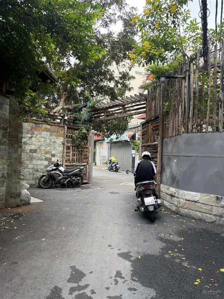 3 mặt tiền khu đại gia phú nhuận giá chưa tới 13 tỷ, xem là mê