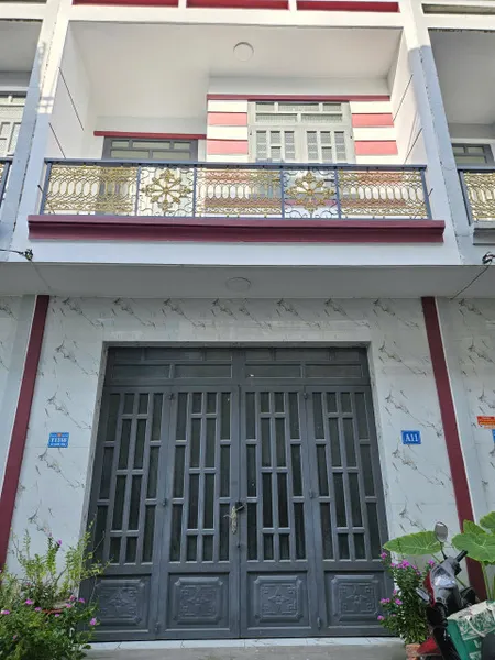 Chính chủ bán giá 2tỷ250 thương lượng sổ sẵn 100met có chợ