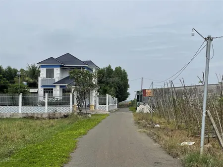 Gia đình cần bán hơn 6 sào đất mặt đường nhựa, đất đỉnh đồi cao, gần ngay đường 769e vào sân bay