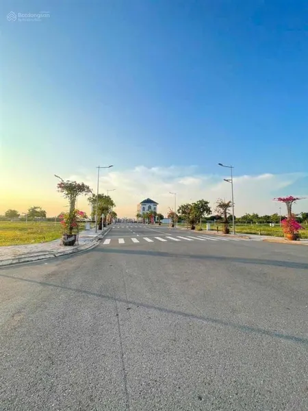 Chính chủ cần đi nước ngoài để lại 1 lô ngay hàng điều 121m2 giá ra đi 2tỷ650 thiện chí bớt lộc.