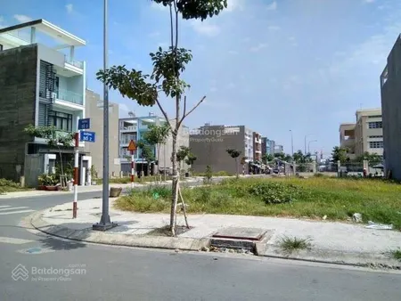 Duy nhất 1 lô 140m2 giá 1,6tỷ đất ngay chợ,trường học dân cư đông , kinh doanh tốt sổ sẵn