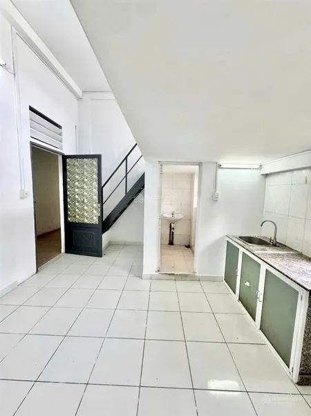 Nhà hòa lợi, có sổ hồng decor rồi 490 triệu. cho thuê được 3,5 triệu/tháng. toàn quốc mua được
