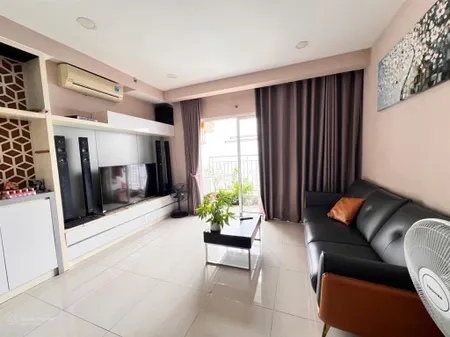 Bán căn hộ sunrise city 67m2, 2 phòng ngủ, có ban công 4mét cực hiếm, có sổ giá 5.5 tỷ