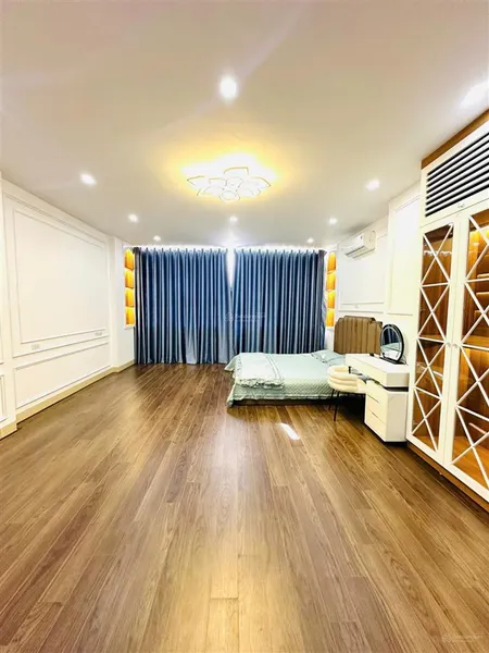 Bán gấp nhà 5 tầng mới 50m2 kđt hàng bè, mậu lương giá chỉ 12.3 tỷ