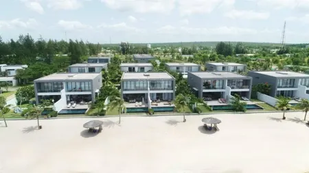 Bán gấp biệt thự mặt tiền biển sanctuary hồ tràm chỉ 35 tỷ 492m2 đại dương bao la ngay thềm nhà