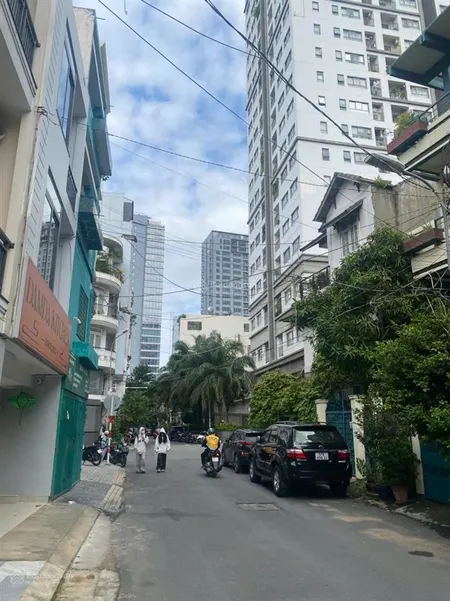 Bán đất + nhà 4 tầng hẻm 48/b ung văn khiêm giá đẹp!
