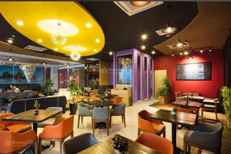 Bán khách sạn 3 sao đường hoàng hoa thám giá 550 tỷ (giá bán bao gồm pccc).