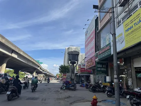 Bán tòa văn phòng 82m2 xây 9 tầng mặt phố nguyễn xiển quận thanh xuân, giá 34 tỷ.