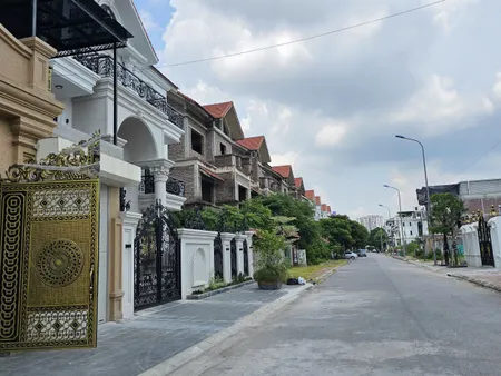 Bán 307m đất. Lô góc.nhìn biệt thự dabaco. Làn 2 hồ điều hoà. Khu đô thị đại dương nguyễn quyền luxury. Phường võ cường bắc ninh