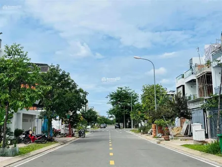 Mặt tiền dt 769 kết nối sân bay cách cầu cát lái 800m sổ sẵn giá 1tỷ5 thương lượng trực tiếp