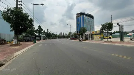 Mặt tiền trần ngọc lên, dt 1.200m, tc 400m2 giá 27 tỷ 600 tr