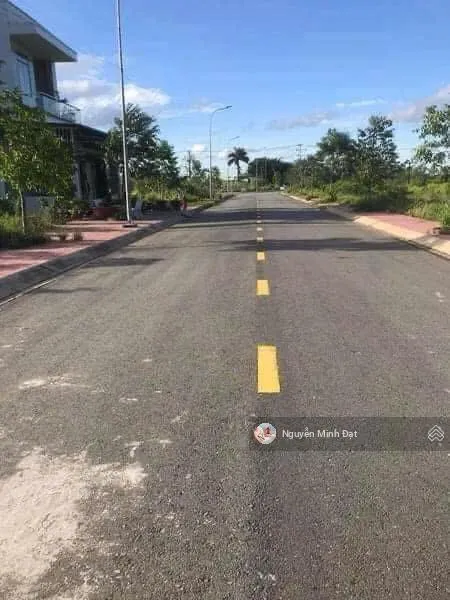 Bán lô đất 130m2 mt lăng hoàng gia (xã long hưng) giá 817 triệu ( có sổ hồng ) gần cty việt tiến