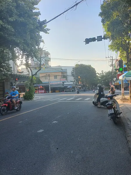 Bán nhà 4 Tầng Huỳnh Ngọc Huệ, ngay Hà Huy Tập