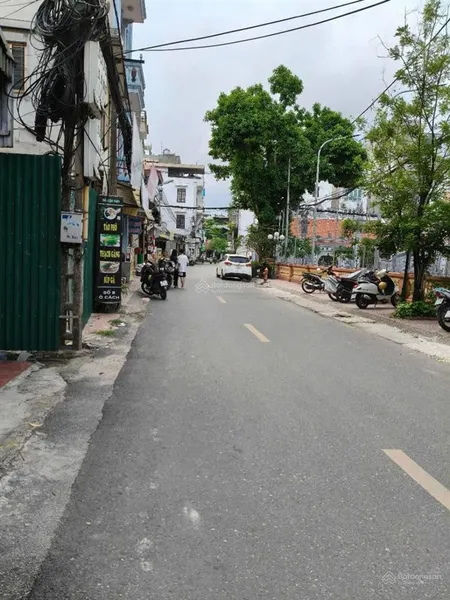 Bán mảnh đất mặt phố ô cách vị trí đẹp kinh doanh 66m hướng hồ đường 2 ô tô tránh sổ vuông vắn