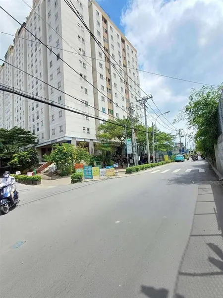 Còn 2 lô giá tốt hẻm nhựa 10m khu vip ngay chung cư thạnh lộc sát ngã tư ga. dt 4.1m x 19.4m