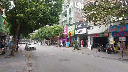 Bán đất có nhà 2t uy nỗ mặt phố kd cực đỉnh, giá 4 tỷ hơn. dòng tiền 60tr, đường 3 làn xe vi vu