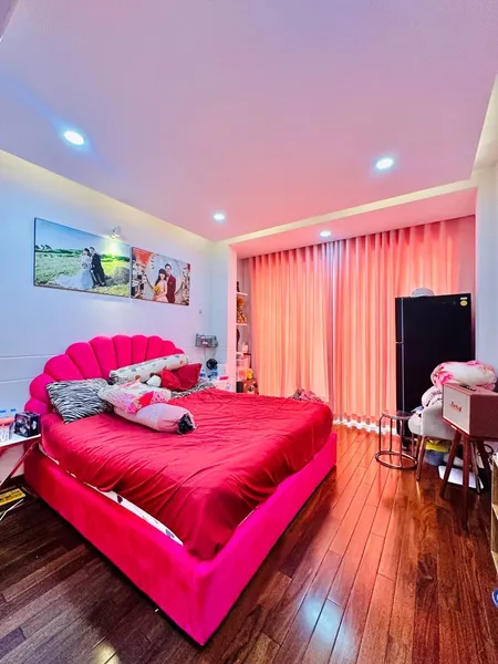 Bán nhà Huỳnh Văn Bánh, HXH, 50m², 4 tầng, sát mặt tiền, nhỉnh 9 tỷ.