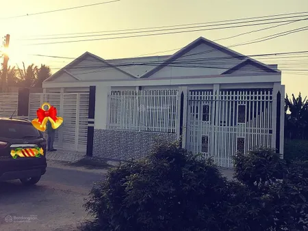 Nhà mặt tiền đường nhựa tại gò công đông, tiền giang. dt 236m2 (14x17m), 4pn có sổ hồng 1,4 tỷ tl