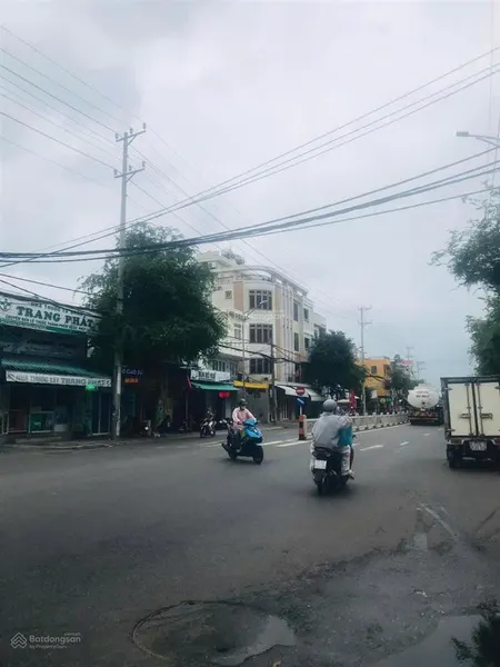 Bán nhà mặt tiền đường 30/4, tp. vũng tàu gần kcn đông xuyên, thổ cư 100%, vị trí kinh doanh vàng