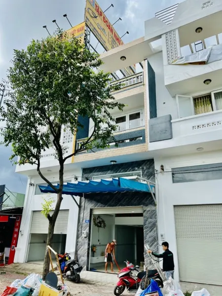 Cho thuê nhà nguyên căn 1 sẹc hà huy giáp 1 trệt 1 lửng 2 lầu 3pn 4wc hẻm tải