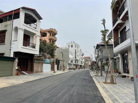 Bán 75m2 đất phân lô phường phúc lợi, đường 13,5m, vỉa hè đá bóng, kinh doanh đỉnh, giá 12,5 tỷ