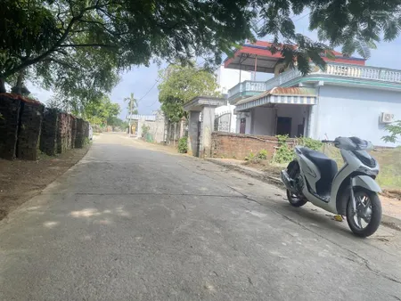 Cần bán 231.8m2/100m2 tc tại trục chính thôn 3 phú cát giao thông đi lại thuận tiện 0988 148 ***