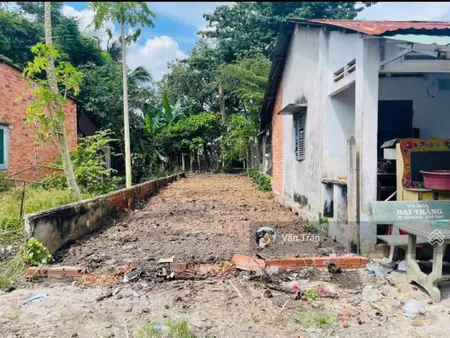 (26) ngay trong chợ khu vực đông đúc toạ lạc ở xã phước thạnh củ chi chỉ 500 triệu