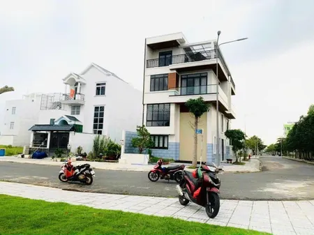 Chính chủ gửi bán 80m2 đất thổ cư gần nhà hàng Hương Sen, SHR tại KDC Tân Đô