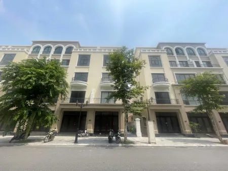 LK xẻ khe 105m2 hoàn thiện 2 tầng - trục đường 20m - Giá RẺ nhất Vinhomes Ocean Park 2