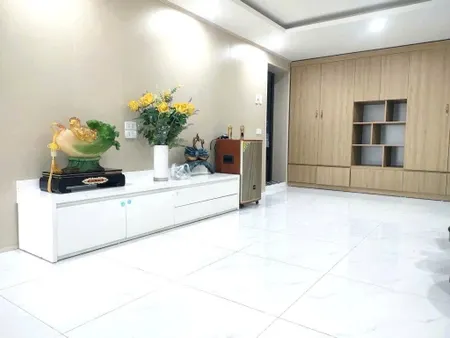 Tập Thể Tầng 1 – Mặt Phố Tân Mai – Kinh Doanh – Ngõ Thông – Ô Tô Tránh – Gara Ngủ Trong Nhà