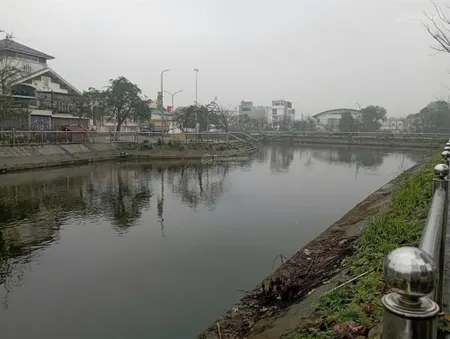 Duy nhất 80m2. mt 5.5m, mai hiên mai lâm. đường ô tô tránh, view hồ. khu vực tiềm năng