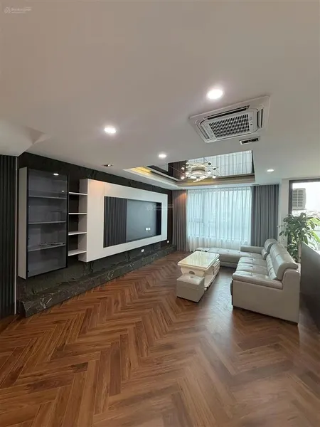 Tôi cần bán chung cư 176 định công 74m2, 2 ngủ , 2 vs nhỉnh 5 tỷ