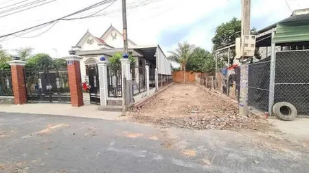 Chính chủ bán gấp lô đất mặt tiền nhựa hiệp an tdm, bình dương 121m2 sổ hồng riêng giá tốt