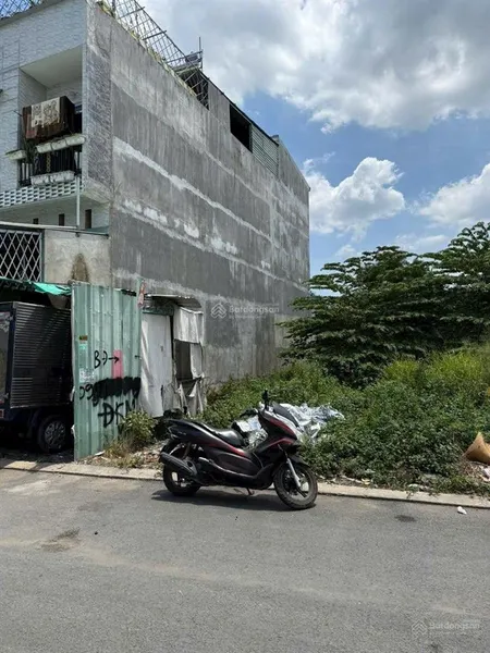 Bán gấp lô đất gần chợ tân bình cách mt đường bùi thị xuân đi vào 50m, 65m2 đường nhựa rộng 7m, shr