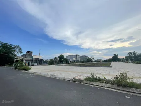 (gấp) chính chủ bán lô đất 100% thổ cư, lô góc, mặt tiền đối diện công viên siêu đẹp