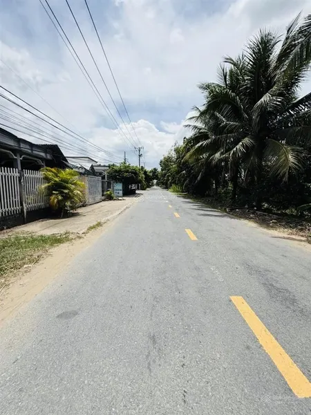 Bán đất phường phú tân, mặt tiền đường vành đai có thổ cư 100 mét, cách trung tâm 10p di chuyển.