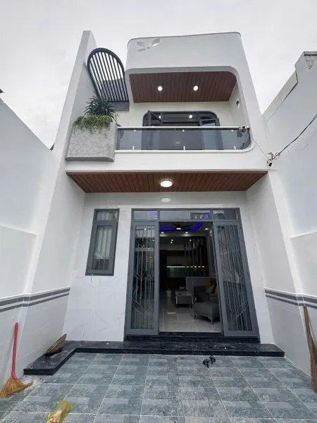 🏡 CHÍNH CHỦ BÁN NHÀ MỚI XÂY GẦN KCN CẦU TRÀM LONG, LONG AN GIÁ 2 TỶ 6 SHR