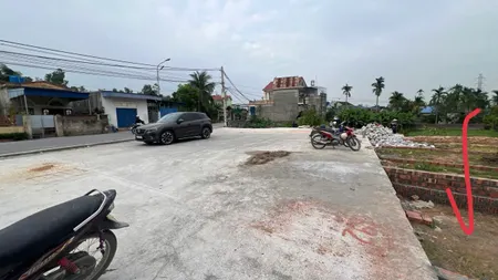 Bán đất 77.7m² ngang 4,05m mặt đường xã rộng 9m. giá 1.85 tỷ Phường Lưu Kiếm( Kênh Giang) liên hệ 0362558882